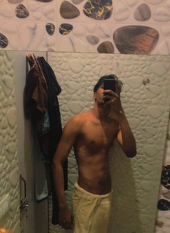 Harry - Male এস্কর্ট in New Delhi Photo 1 of 5