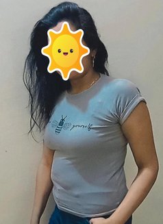 I Am Independent House Wife - एस्कॉर्ट in New Delhi Photo 3 of 3