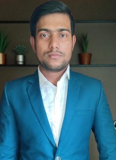 Pleasure Giver Afridi - Male యాక్టర్ in Kolkata Photo 1 of 7