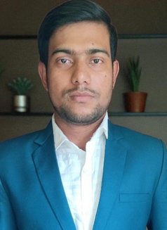 Pleasure Giver Afridi - Male యాక్టర్ in Kolkata Photo 2 of 7