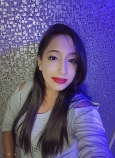 Simi Singh - ఎస్కార్ట్ in Kolkata Photo 1 of 3