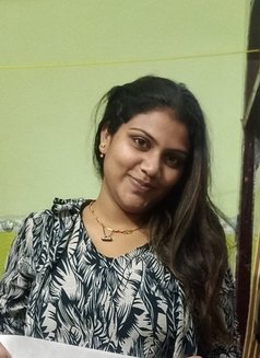 soniya vip gfe real & sexual chat & cam - एस्कॉर्ट in Bangalore Photo 2 of 3