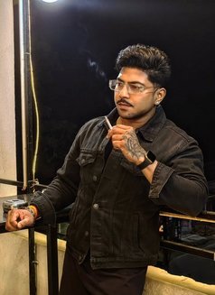 Raone - Male escort in Kolkata Photo 1 of 9