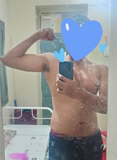 Sunnystokes - Male escort in Mumbai Photo 2 of 3