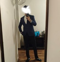 Jhonny - Male escort in Noida