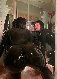 Lady May - डोमिनेट्रिक्स in New Delhi Photo 5 of 7