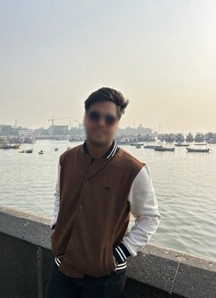 Itsmerohan - Male escort in Mumbai Photo 2 of 4