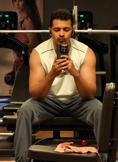Manilesnar - Male escort in Chennai Photo 1 of 5