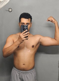 Manilesnar - Male escort in Chennai Photo 3 of 5