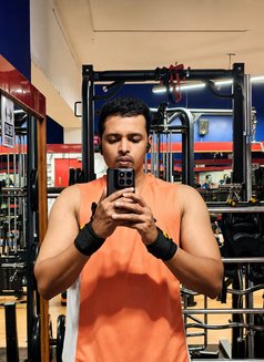 Manilesnar - Male escort in Chennai Photo 4 of 5