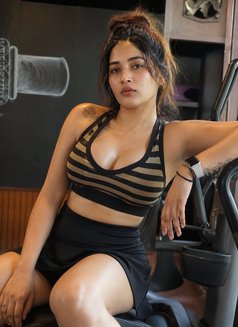 Nishu Call Girl Independent Gurgaon - escort in Gurgaon Photo 2 of 6