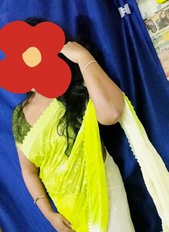 Neha - escort in Agra Photo 2 of 4
