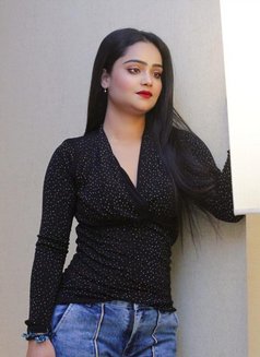 Kanika - एस्कॉर्ट in Mumbai Photo 2 of 2