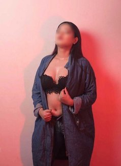 Call Girl Service in Abu Dhabi - एस्कॉर्ट in Candolim, Goa Photo 1 of 1