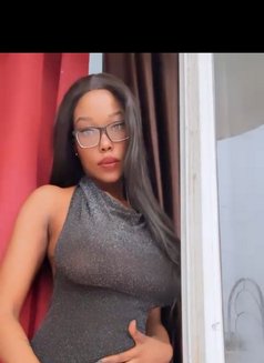 Camila - एस्कॉर्ट in Noida Photo 1 of 8