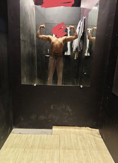 Riyansh Sharma - Male escort in New Delhi Photo 1 of 2