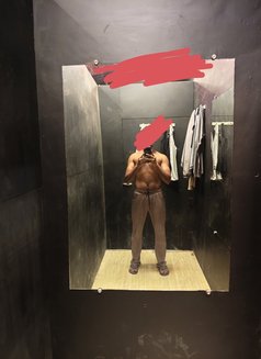 Riyansh Sharma - Male escort in New Delhi Photo 2 of 2