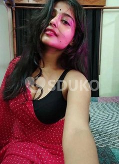 Komal Patel - एस्कॉर्ट in Bangalore Photo 2 of 2