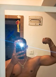Yuviii - Male escort in Pune Photo 4 of 6