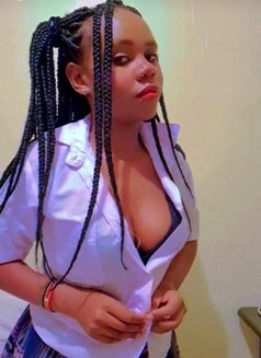 Essie - एस्कॉर्ट in Hyderabad Photo 1 of 1