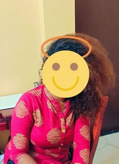 Shalu Riya - எஸ்கார்ட் in Chennai Photo 3 of 3