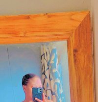 Trecy - ఎస్కార్ట్ in Noida Photo 1 of 5