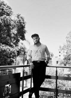 Dvm - Male एस्कॉर्ट in Ahmedabad Photo 2 of 10