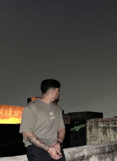 Dvm - Male एस्कॉर्ट in Ahmedabad Photo 3 of 10