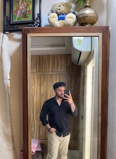 Dvm - Male एस्कॉर्ट in Ahmedabad Photo 5 of 10