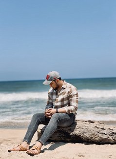 Dvm - Male एस्कॉर्ट in Ahmedabad Photo 7 of 10