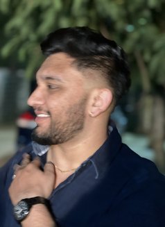 Dvm - Male एस्कॉर्ट in Ahmedabad Photo 9 of 10