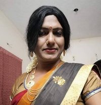 Kumudha - Transsexual dominatrix in Chennai