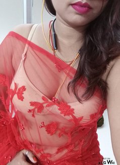 Kavitaa Roy Bengali Housewife Live - எஸ்கார்ட் in Bangalore Photo 1 of 9