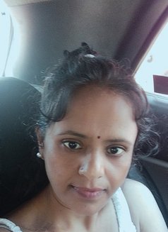 Anika - एस्कॉर्ट in Bhopal Photo 3 of 3