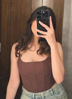 Roshni Spend Your Good Time With Me - एस्कॉर्ट in Chennai Photo 1 of 3