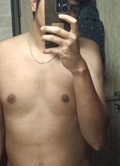 Yash Yours - Male adult performer in Jaipur Photo 1 of 3