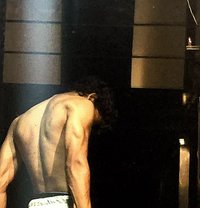 Roan - 6'1 | Juicy cock | Delhi NCR - Male एस्कॉर्ट in New Delhi Photo 1 of 5