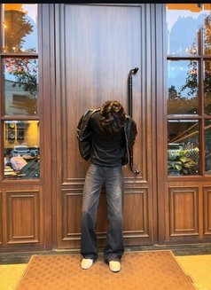 Roan - 6'1 | Juicy cock | Delhi NCR - Male escort in New Delhi Photo 5 of 5