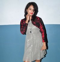 Manvi Independence Flat - एस्कॉर्ट in New Delhi