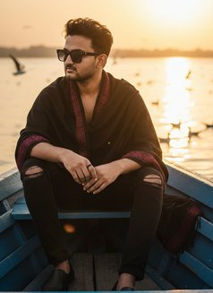 Saheb - Male escort in Kolkata Photo 5 of 5