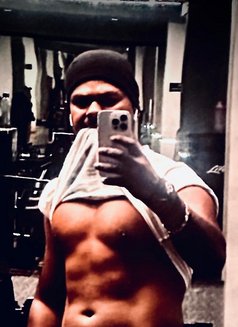 Black Bull Massager - Male మసాజ్ in Mumbai Photo 2 of 2