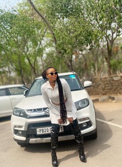 Lisa - ఎస్కార్ట్ in Chandigarh Photo 1 of 2