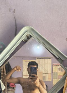 Arjun - Male companion in Hyderabad Photo 3 of 6