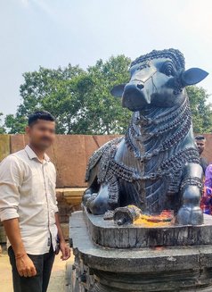 Arjun - Male companion in Hyderabad Photo 4 of 6