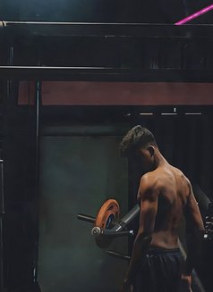 Pravn - Male এস্কর্ট in Chennai Photo 3 of 3