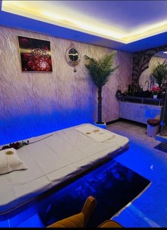 Russian Escort in Vasant Kunj - एस्कॉर्ट in New Delhi Photo 2 of 13