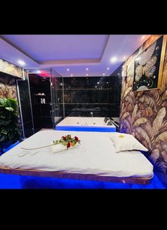 Russian Escort in Vasant Kunj - एस्कॉर्ट in New Delhi Photo 4 of 13