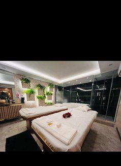 Russian Escort in Vasant Kunj - एस्कॉर्ट in New Delhi Photo 5 of 13