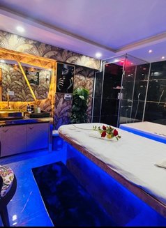 Russian Escort in Vasant Kunj - एस्कॉर्ट in New Delhi Photo 7 of 13