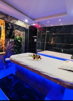 Russian Escort in Vasant Kunj - एस्कॉर्ट in New Delhi Photo 11 of 13